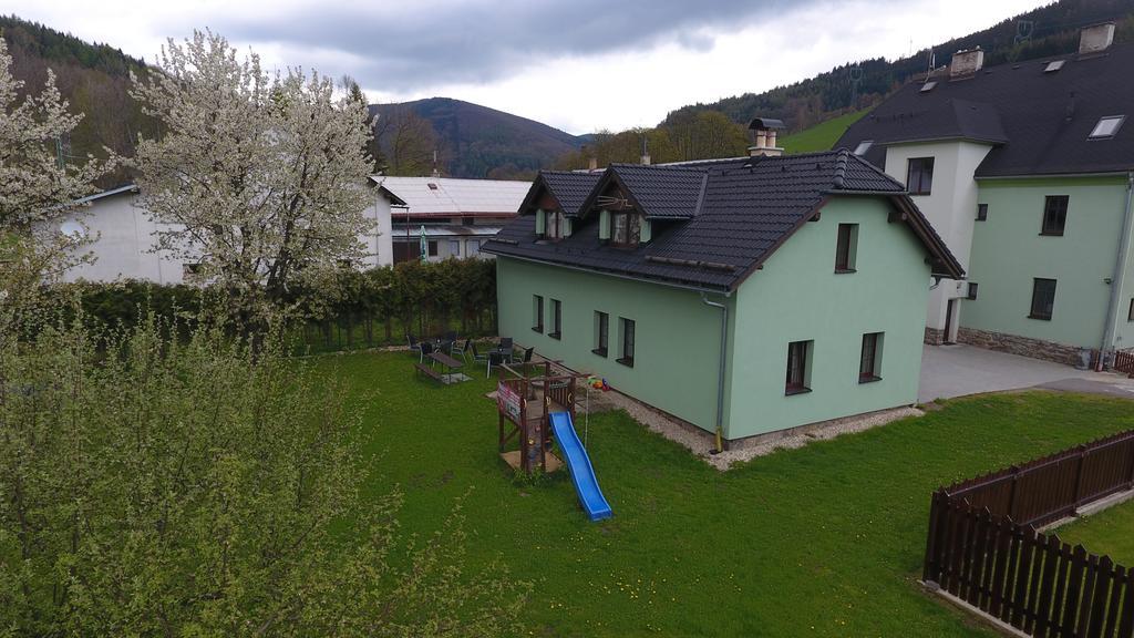 Apartmanove Ubytovani V Koutech Loučná nad Desnou Exterior foto